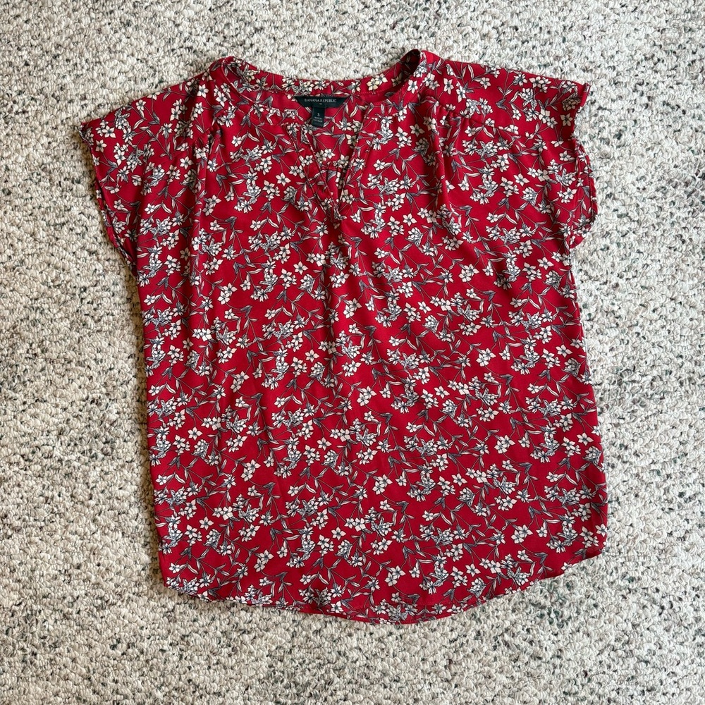 Banana Republic Red Floral V Neck Blouse
